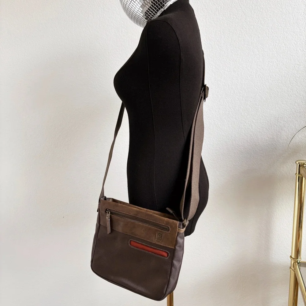 T-Tech by Tumi Brown Leather Nylon Crossbody Messenger Travel Work Utility  Bag